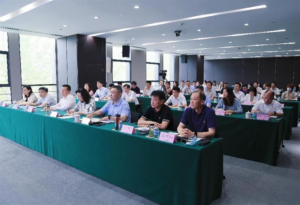 제남공업발전온라인 호텔 온라인 호텔 카지노은 당위원회 이론연구센터온라인 호텔 온라인 호텔 카지노을 위한 중앙집중학습과 당특별강좌를 조직하고 실시했습니다.